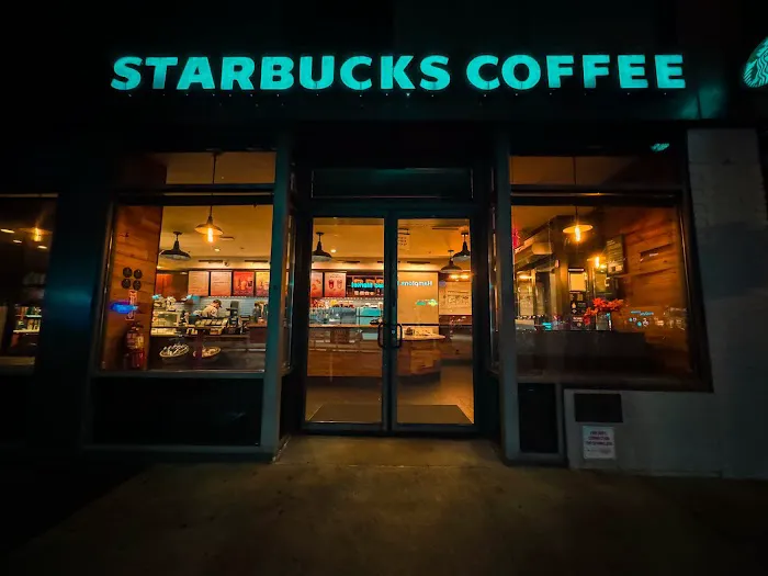 Starbucks Picture 2