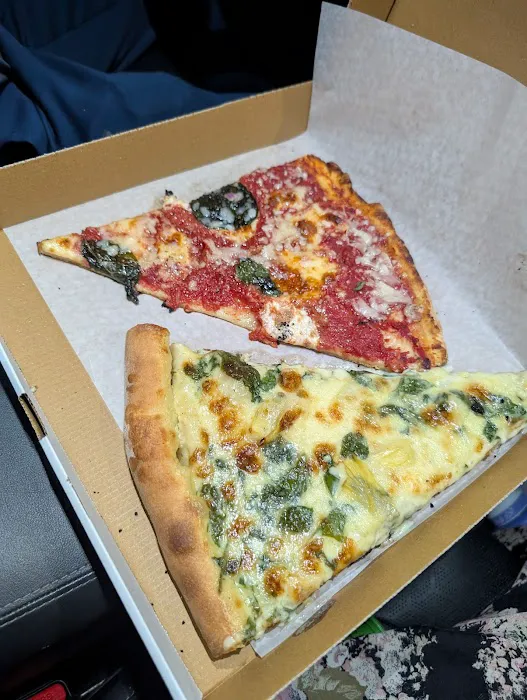 Artichoke Basille's Pizza Picture 9