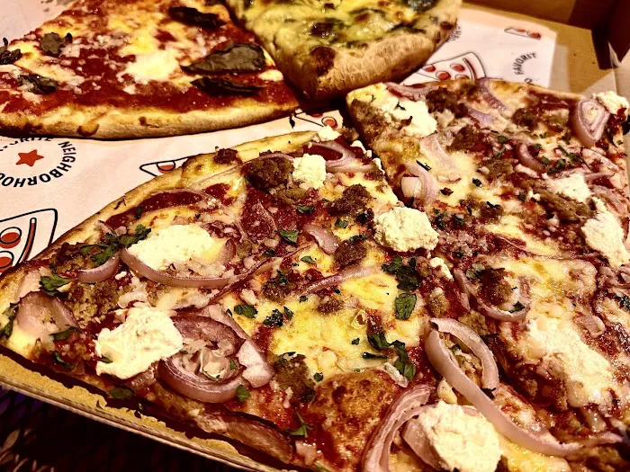 Artichoke Basille's Pizza Picture 6