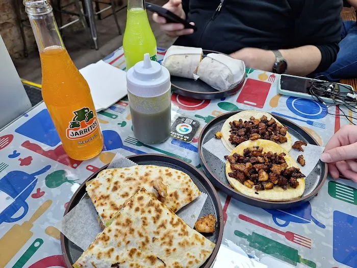 Jo's Taco Picture 3