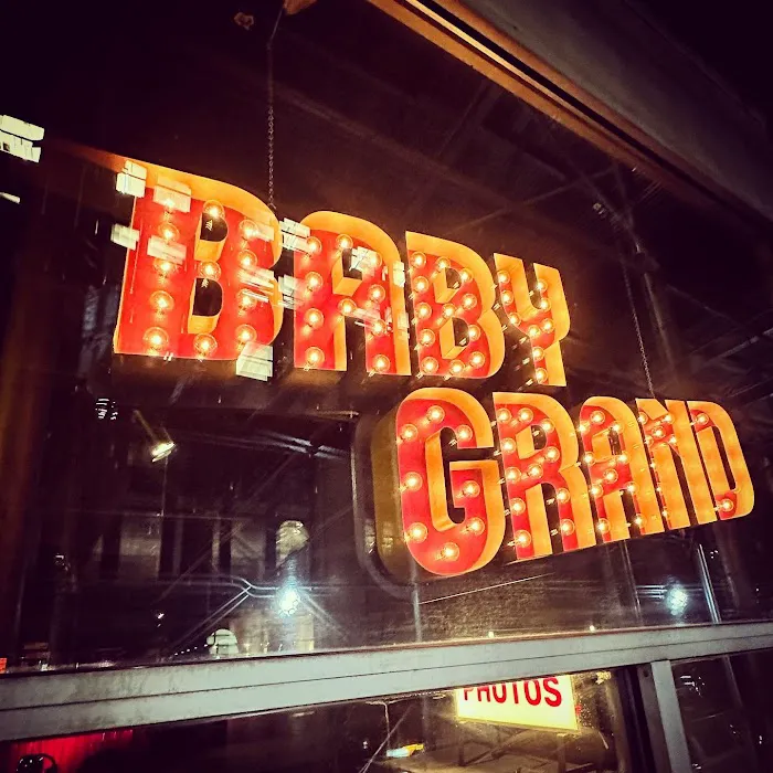 Baby Grand Flatiron Picture 6