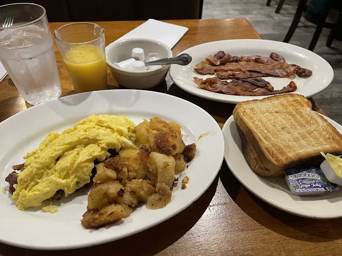 Hollywood Diner Picture 9