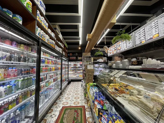 Stuyvesant Gourmet Deli Picture 2