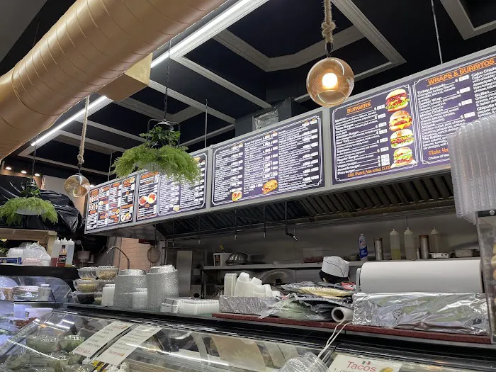 Stuyvesant Gourmet Deli Picture 7