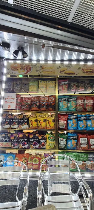 5 senses deli Picture 5