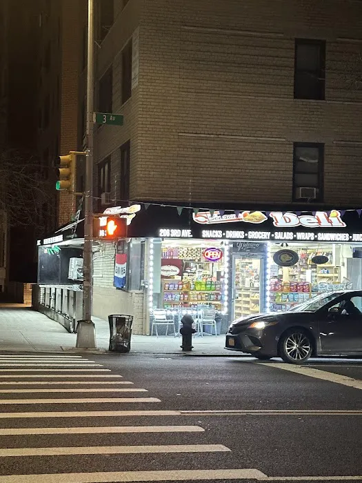 5 Seasons Deli Picture 1