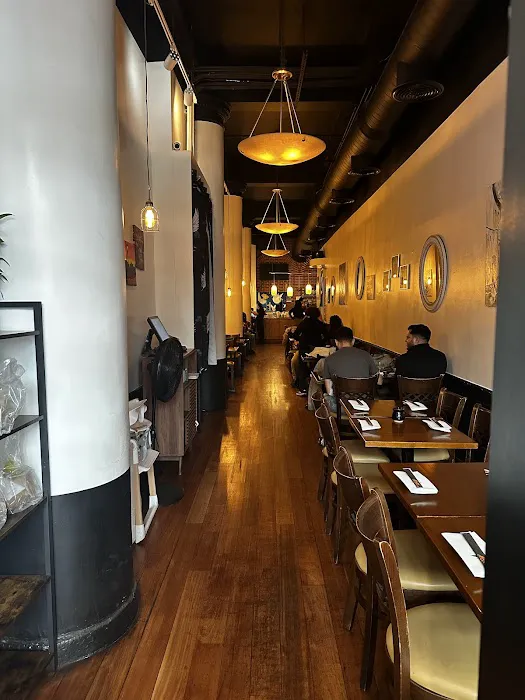 MoMo Sushi Picture 5