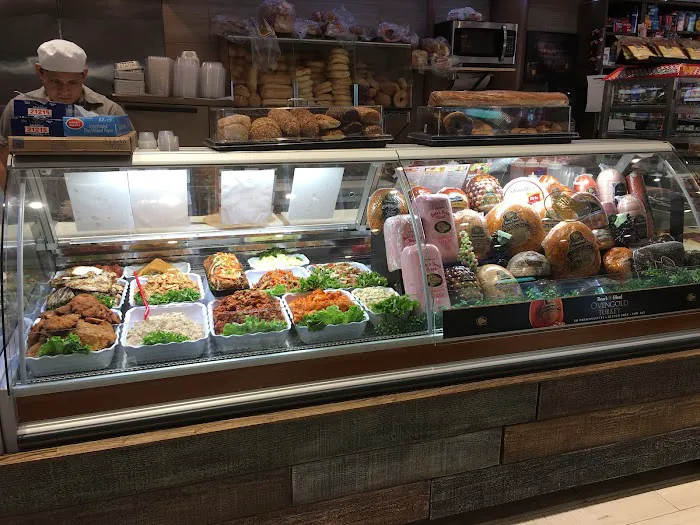 Square Deli Picture 8