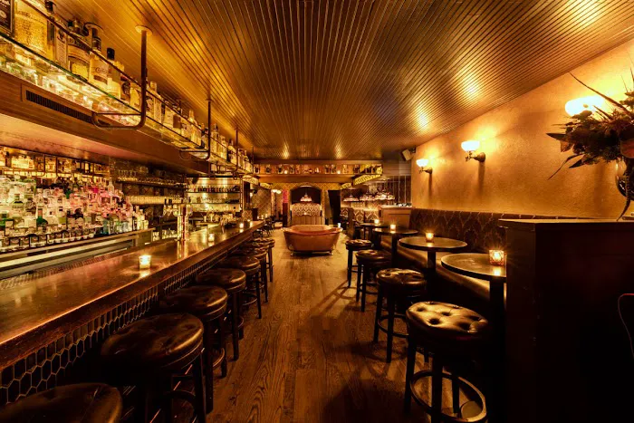 Bathtub Gin Picture 2