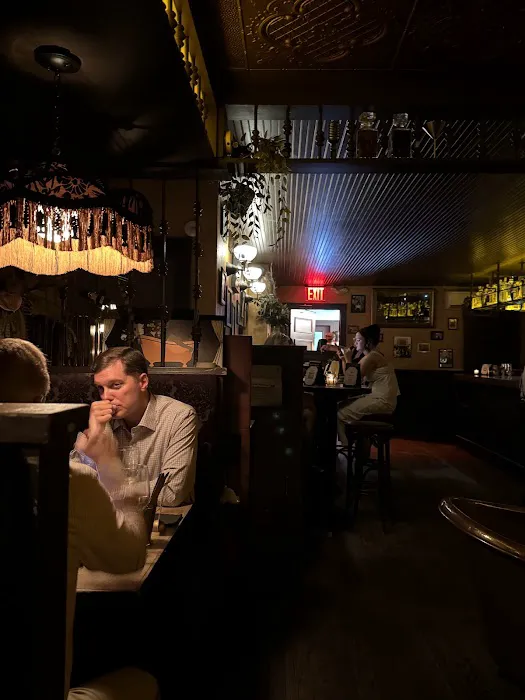 Bathtub Gin Picture 9