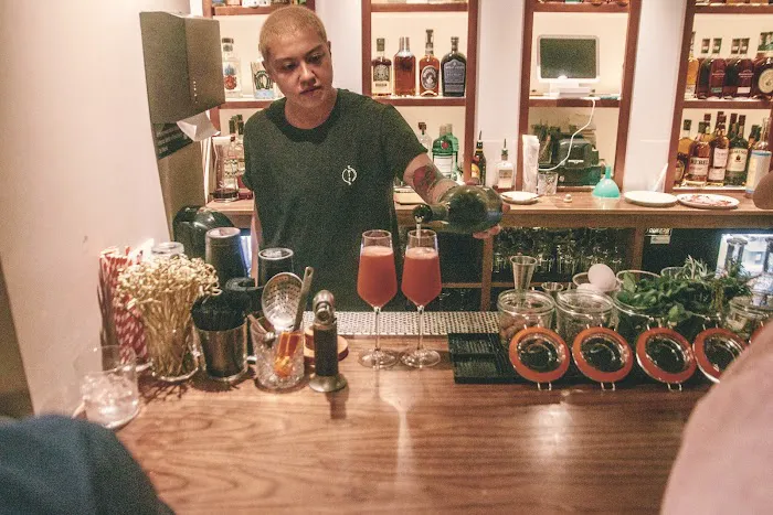 Twist Bar Picture 3