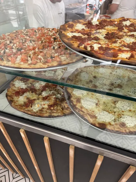 Baggios Pizzeria Picture 2