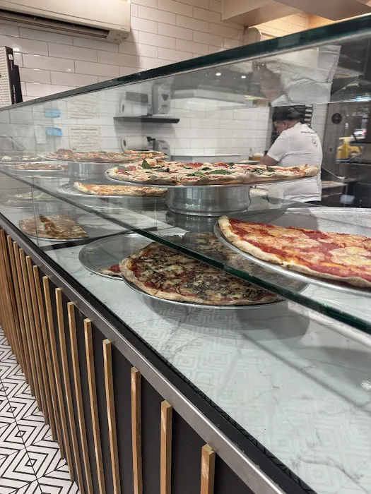 Baggios Pizzeria Picture 4