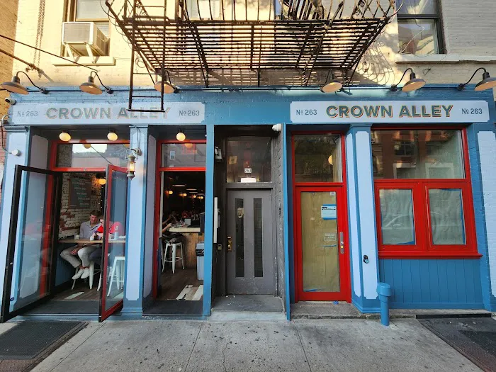 Crown Alley Picture 6