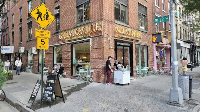 Gelatoville Italian Gelato Coffee & Bakery Picture 7