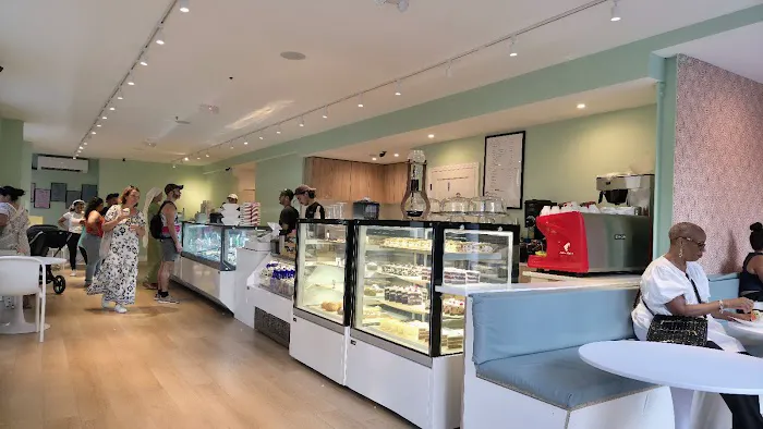 Gelatoville Italian Gelato Coffee & Bakery Picture 6