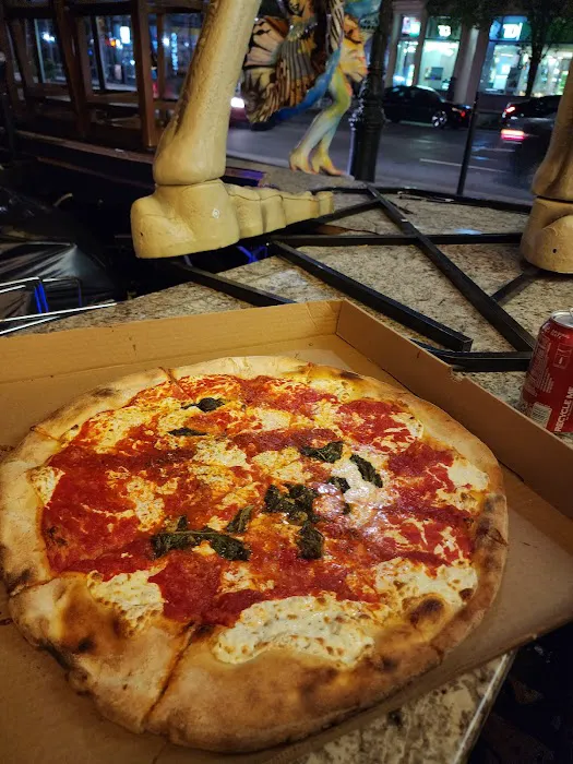 Limelight ™ Original Famous Coal Fired Brick Oven Pizzeria NYC Picture 8