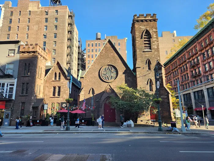 Limelight ™ Original Famous Coal Fired Brick Oven Pizzeria NYC Picture 6