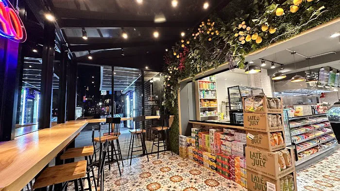 Nature Valley Market /Deli Picture 8