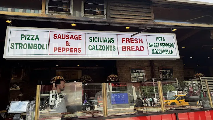 Broni & Belle's Pizzeria Picture 4