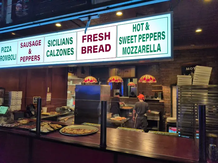 Broni & Belle's Pizzeria Picture 3