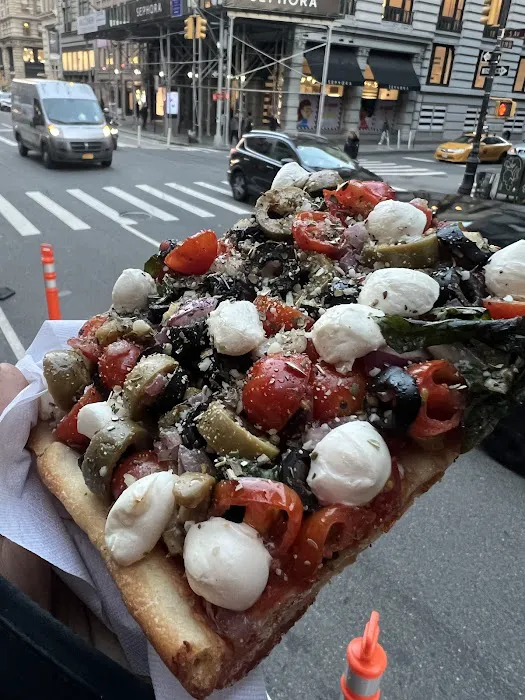 Roma Pizza Picture 2