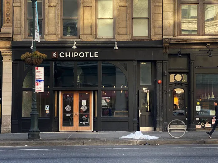 Chipotle Mexican Grill Picture 3