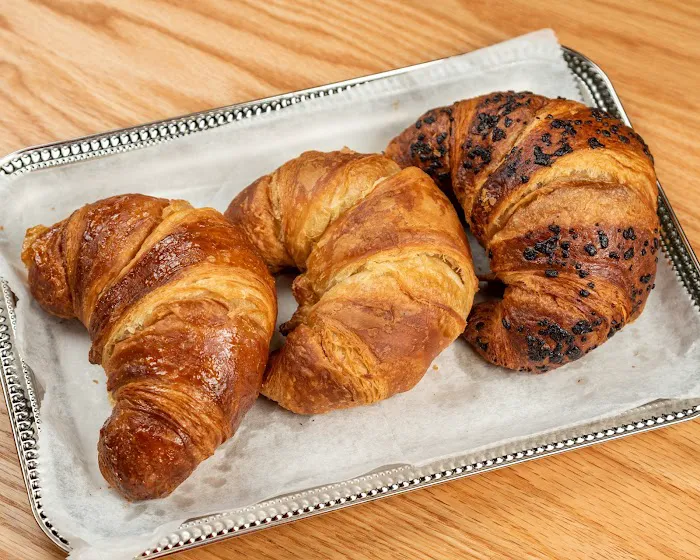 Moncheri Coffee Shop & Creperie Picture 6