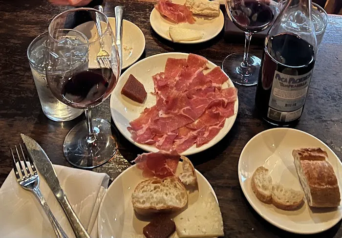 Bar Jamon Picture 2