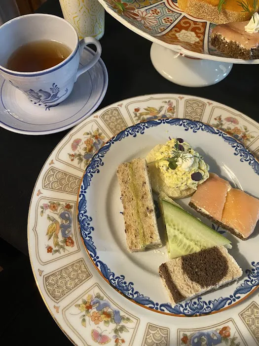 Lady Mendl's Tea Salon Picture 6