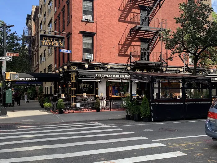 Pete's Tavern Picture 4
