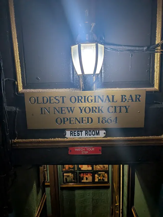 Pete's Tavern Picture 1
