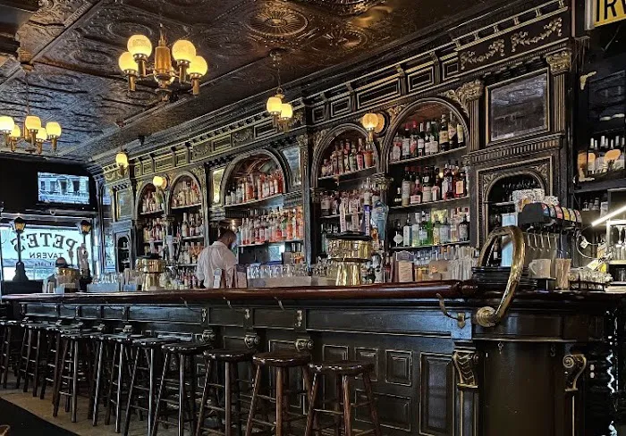 Pete's Tavern Picture 9