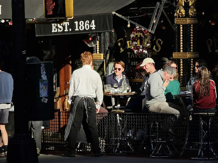Pete's Tavern Picture 7