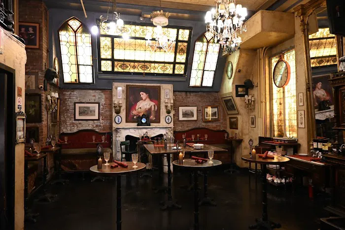 Lillie's Victorian Establishment Picture 1