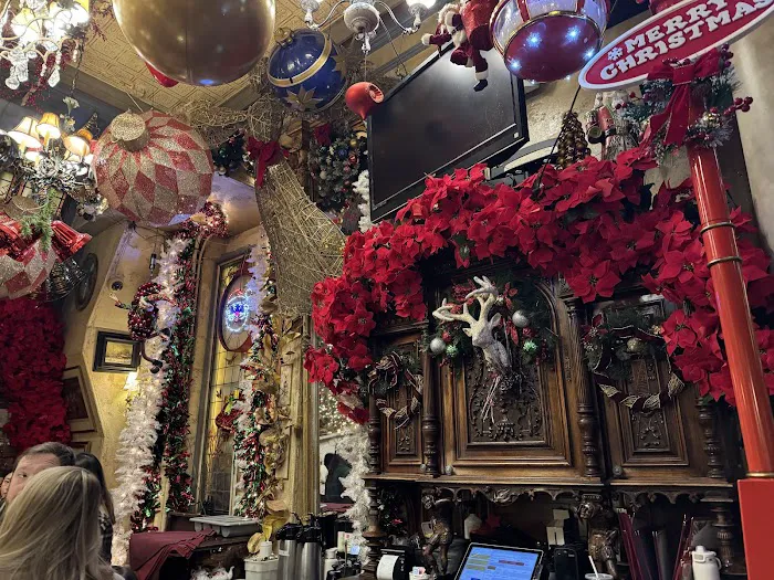 Lillie's Victorian Establishment Picture 5