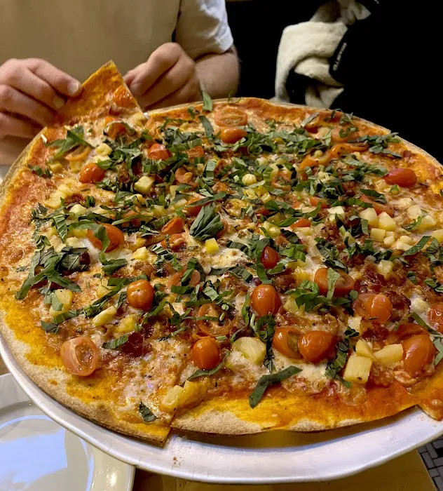 Tappo NYC Thin Crust Pizza Picture 1