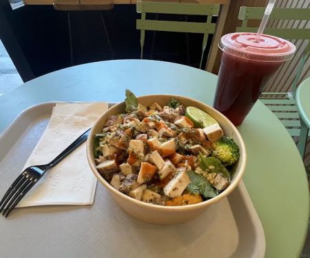 Mrs Green Salad&Juice