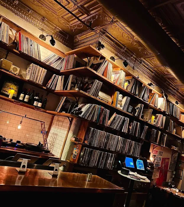 Vinyl Steakhouse Picture 7