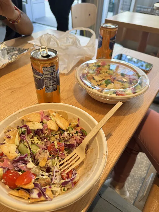 Chopt Creative Salad Co. Picture 8