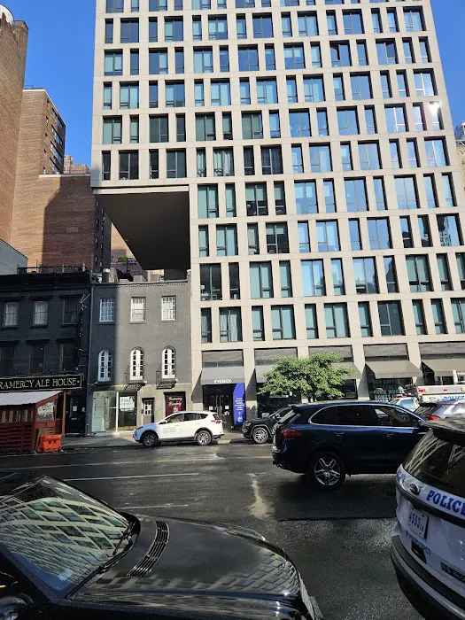 Gramercy Ale House Picture 10