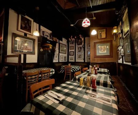 Molly's Shebeen Bar + Restaurant