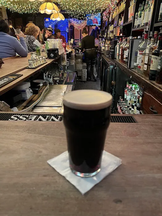 Molly's Shebeen Bar + Restaurant Picture 10