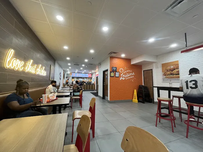 Popeyes Louisiana Kitchen Picture 1