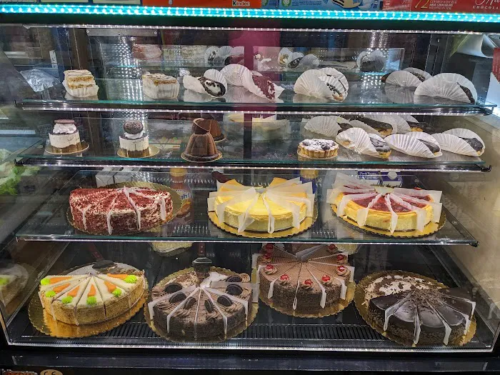 S&A Gourmet Deli Picture 9