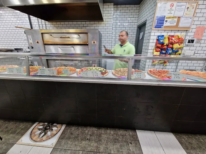 Relate Pizza Picture 7