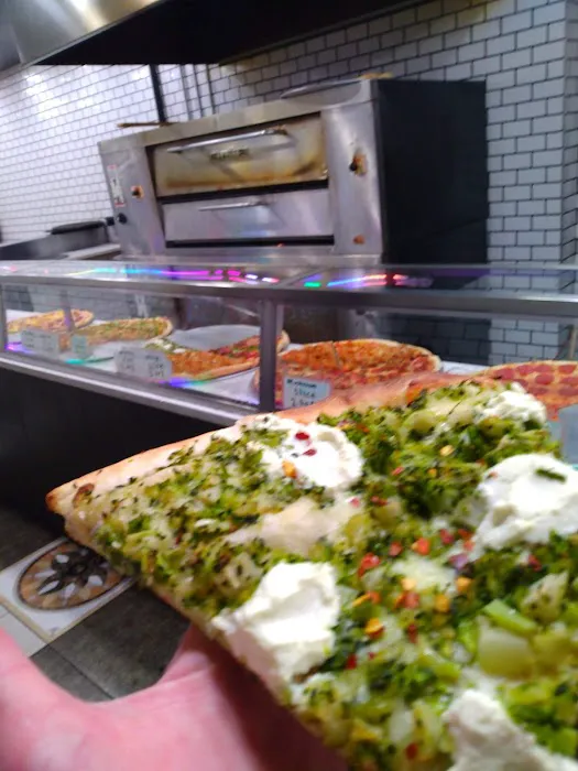 Relate Pizza Picture 3