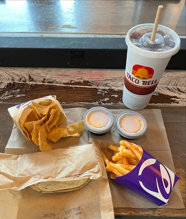 Taco Bell Cantina Picture 2
