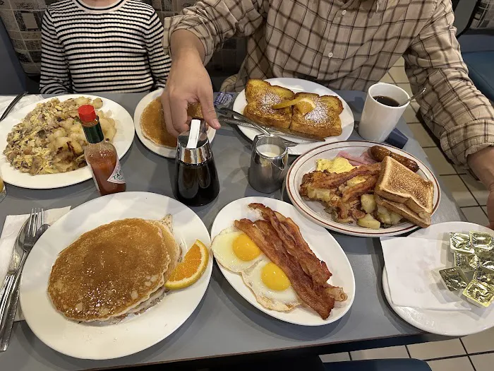 Malibu Diner Picture 7