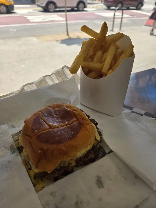 7th Street Burger Chelsea Picture 3